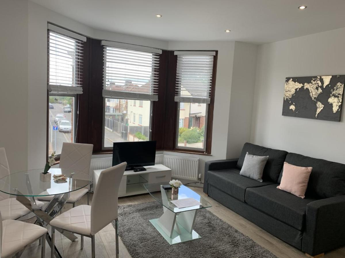 Morland Apartments - Hornchurch Londres Extérieur photo